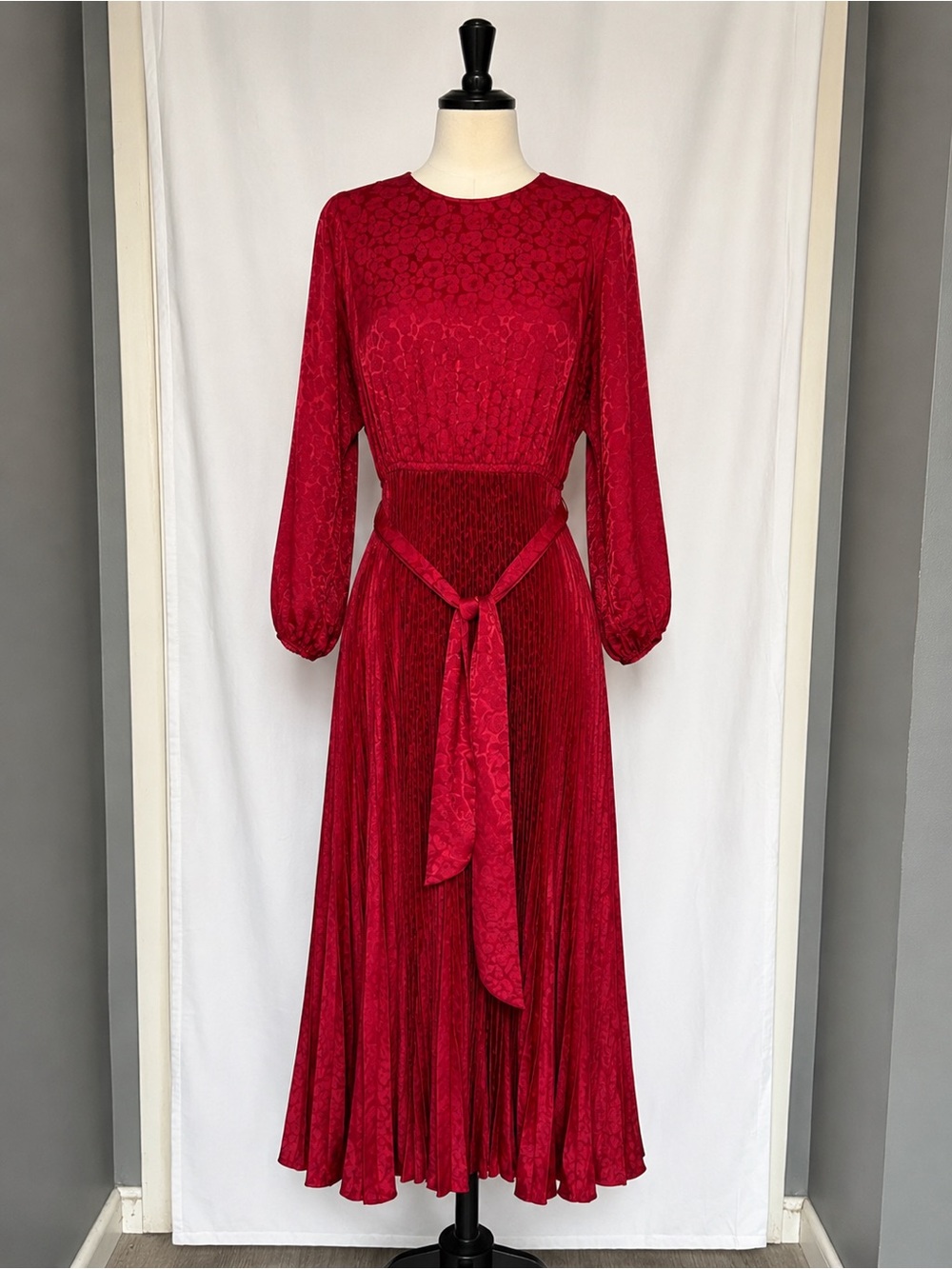 Baltic Born NWT Pleated Maxi Dress in Wine Red Size Small